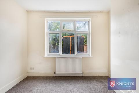 undefined, Hydeside Gardens, London, N9