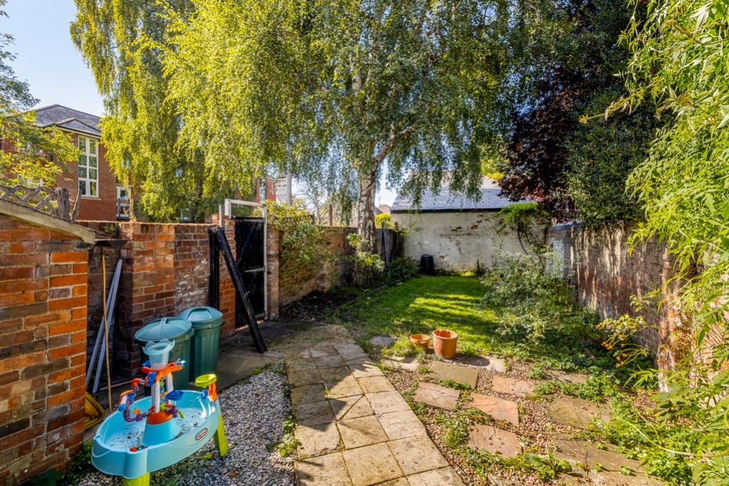 29 London Road (Spalding)-13