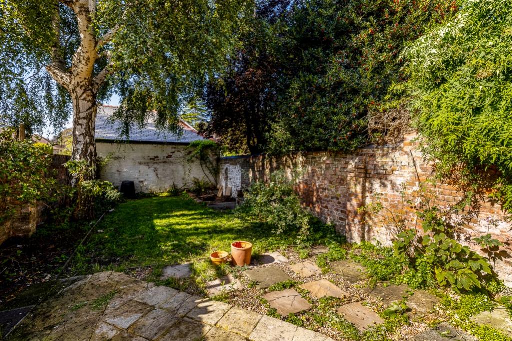 29 London Road (Spalding)-15