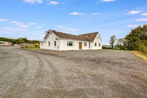 4 bedroom detached bungalow for sale, Llandysul