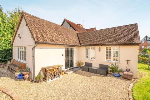 1 bedroom semi-detached bungalow to rent, Charters Road, Sunninghill
