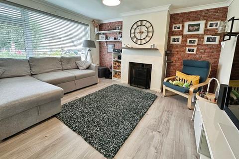 3 bedroom semi-detached house for sale, Wicklow Avenue, Melton Mowbray LE13