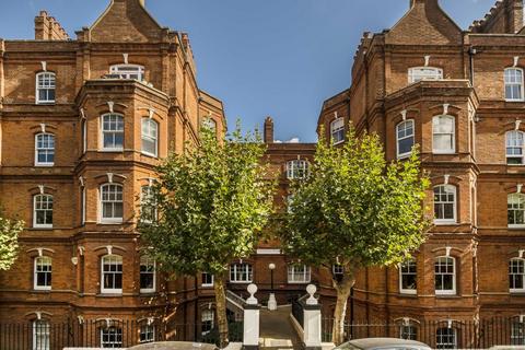 Queen's Club Gardens, London W14