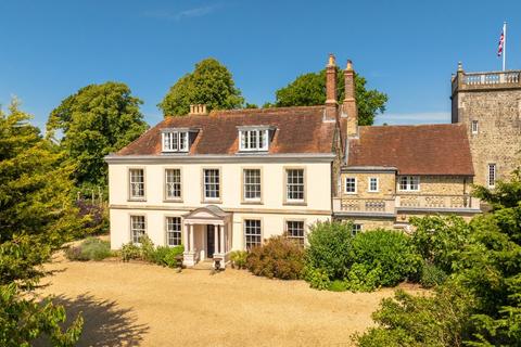 6 bedroom detached house for sale, Beatrice Avenue, East Cowes, Isle of Wight
