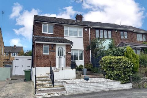 3 bedroom semi-detached house for sale, York Way, Sandhurst GU47