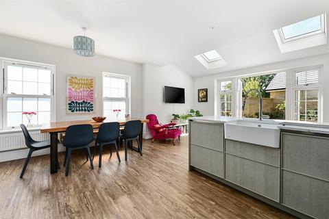 undefined, Featherfall Road, Fleet GU51