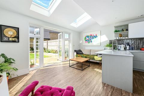 undefined, Featherfall Road, Fleet GU51