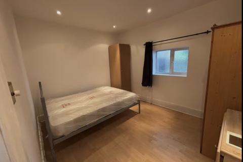 undefined, Broad Walk, London, N21