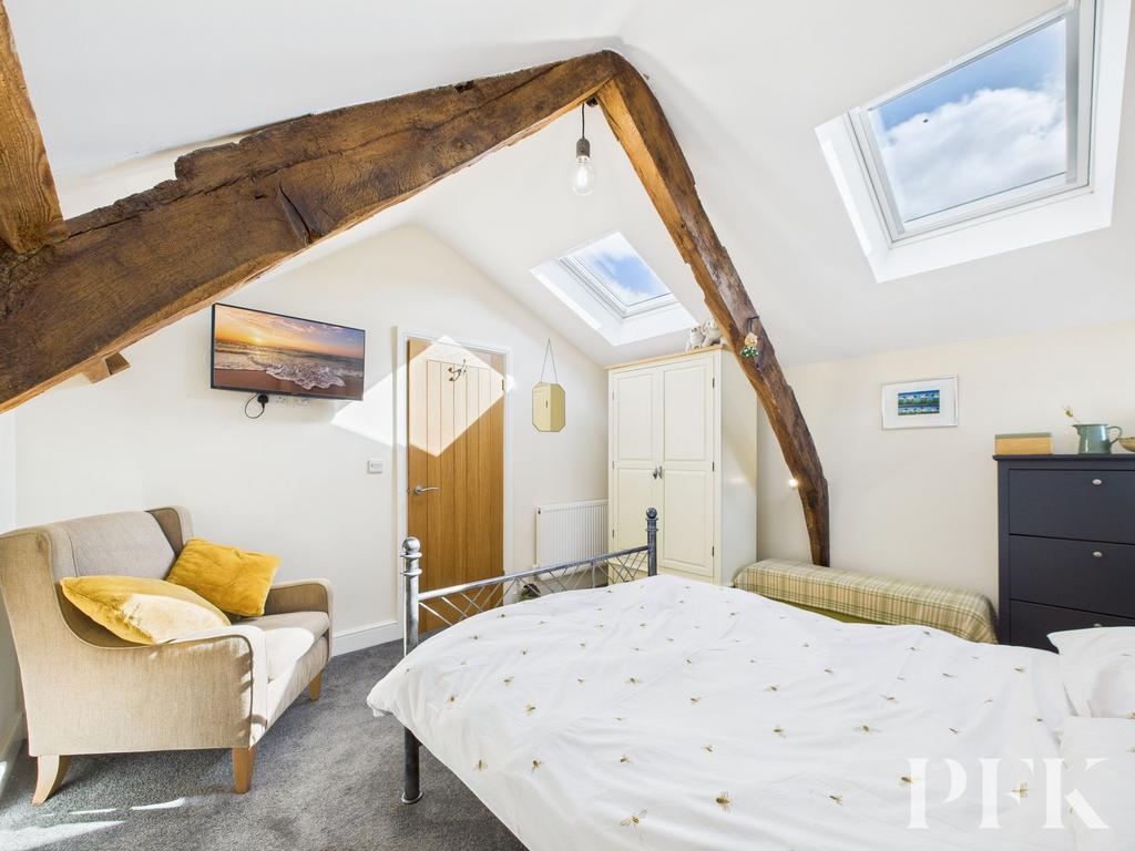 Bedrooom 2