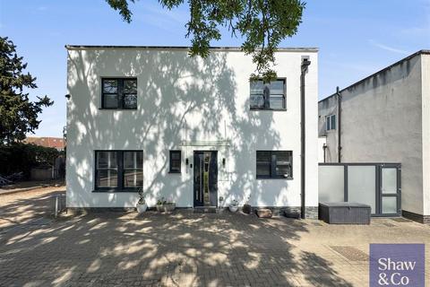 undefined, Worton Road, Isleworth TW7