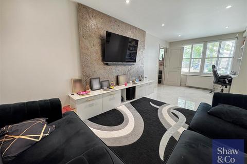 undefined, Worton Road, Isleworth TW7