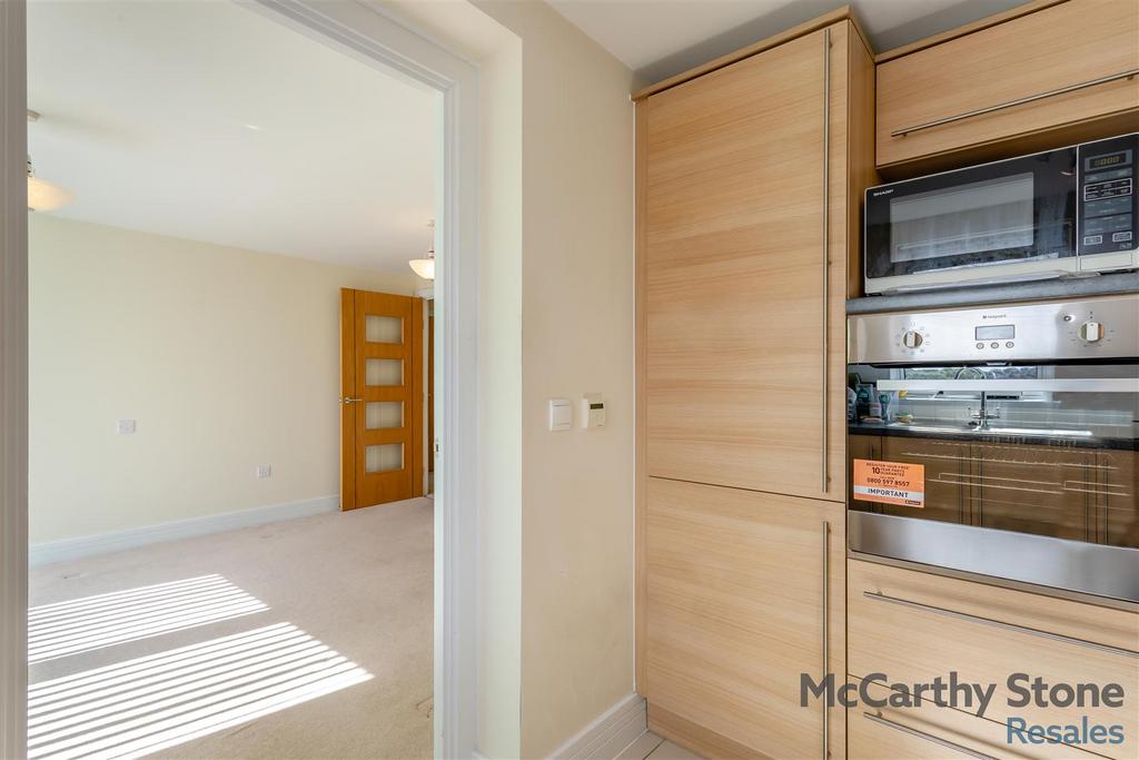 8662936-interior09.jpg