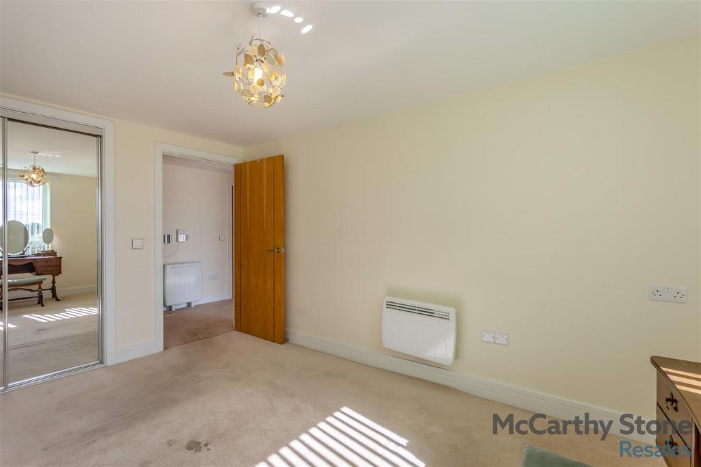 8662936-interior02.jpg