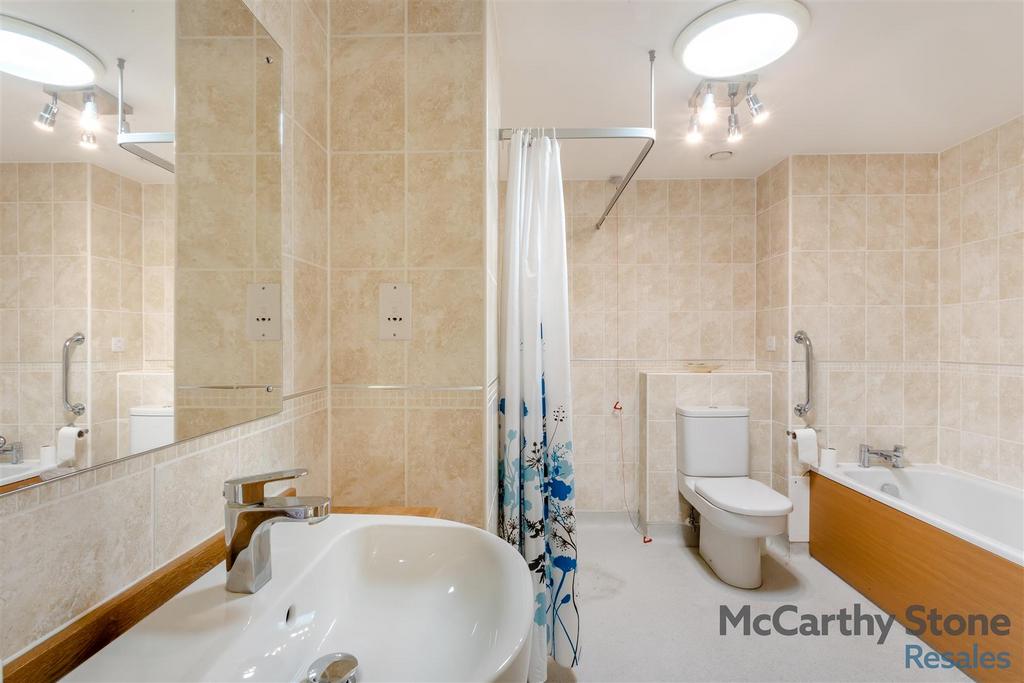 8662936-interior10.jpg