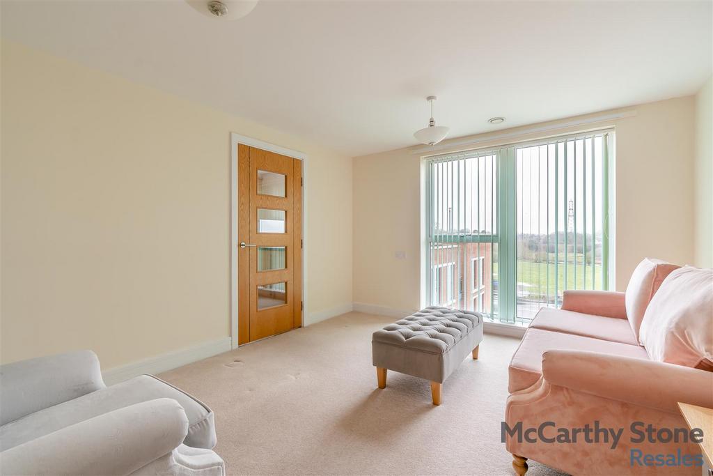 8678509-interior08.jpg