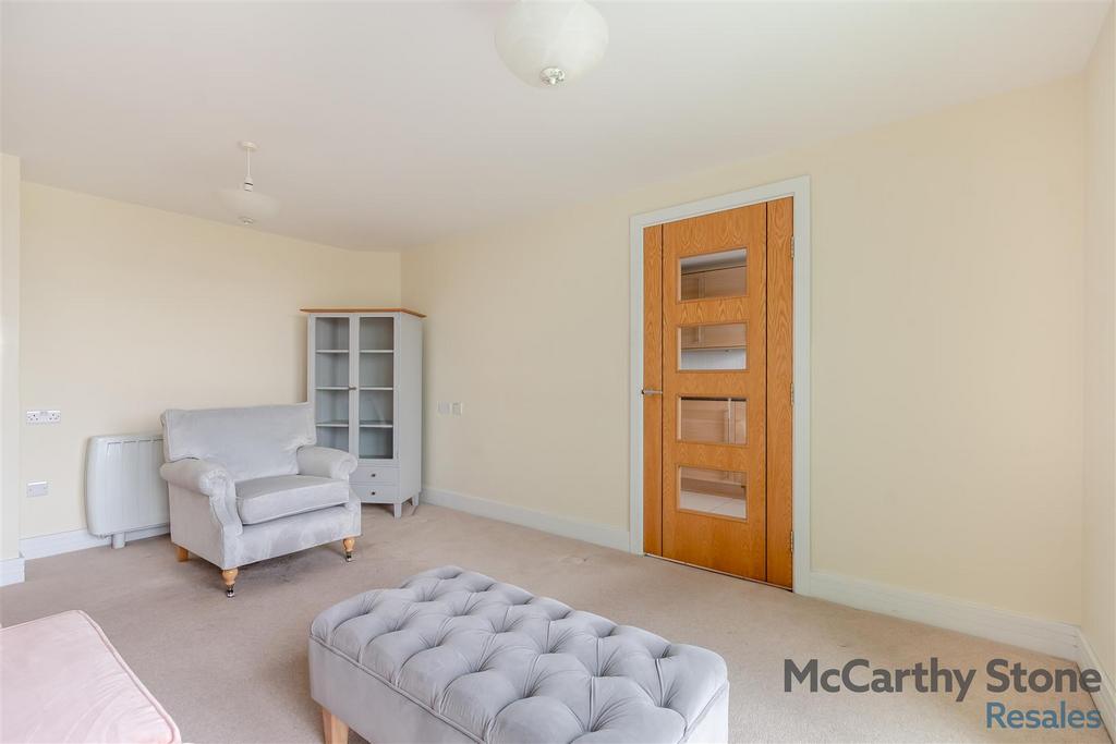 8678509-interior09.jpg