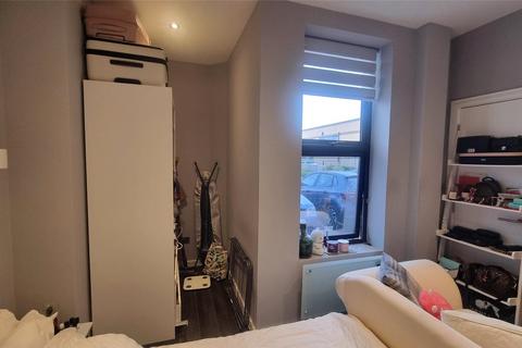 Studio to rent, Brants Bridge, Bracknell, Berkshire, RG12