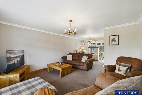 6 Fieldside, Annan, DG12 5HL