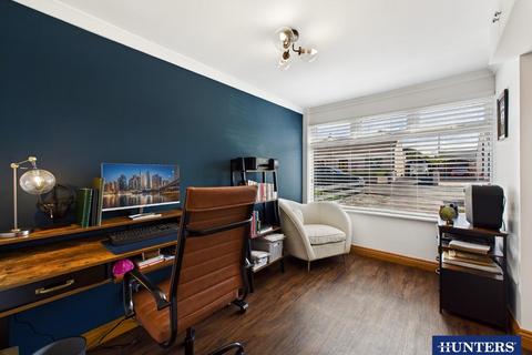 6 Fieldside, Annan, DG12 5HL