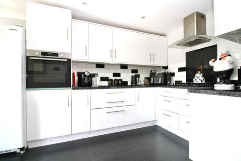 4 bedroom semi-detached house for sale, Rydal Avenue, Ramsgate CT11