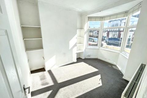 3 bedroom terraced house for sale, Rawlinson Street, Carlin How, Saltburn-by-the-Sea, North Yorkshire, TS13 4EN