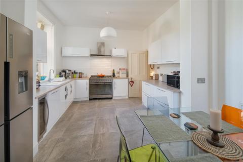3 bedroom house for sale, Woodvale Road, Cowes PO31