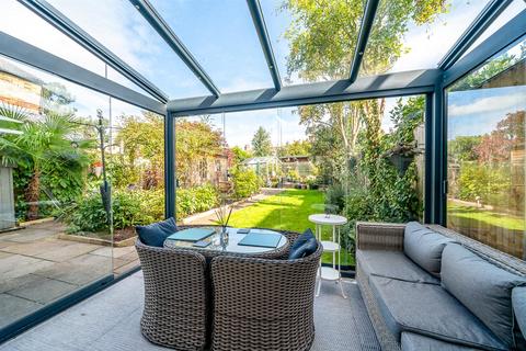 4 bedroom semi-detached house for sale, Ravensbourne Avenue, Shortlands, BR2