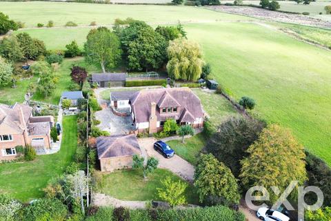4 bedroom detached house for sale, Maidstone Road, Tonbridge TN12