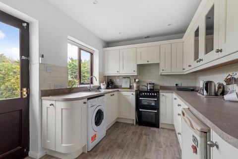 2 bedroom detached bungalow for sale, 2 Station Gardens, Eckington, Pershore, Worcestershire. WR10 3EZ