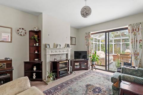 2 bedroom detached bungalow for sale, 2 Station Gardens, Eckington, Pershore, Worcestershire. WR10 3EZ