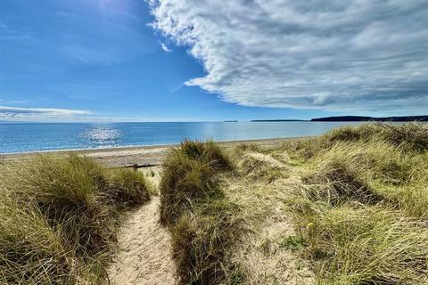 3 bedroom flat for sale, West End Parade, Pwllheli