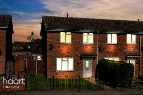 3 bedroom end of terrace house for sale, Byron Walk, Thetford
