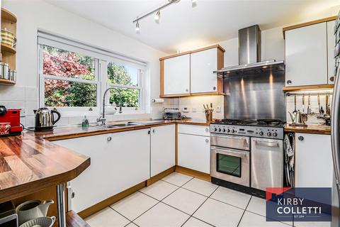4 bedroom detached house for sale, St. Annes Park, Broxbourne