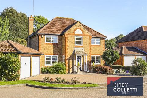 4 bedroom detached house for sale, St. Annes Park, Broxbourne