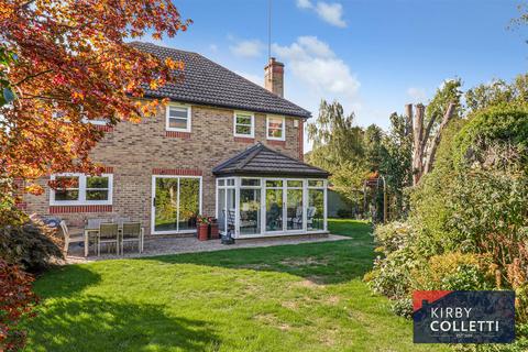 4 bedroom detached house for sale, St. Annes Park, Broxbourne