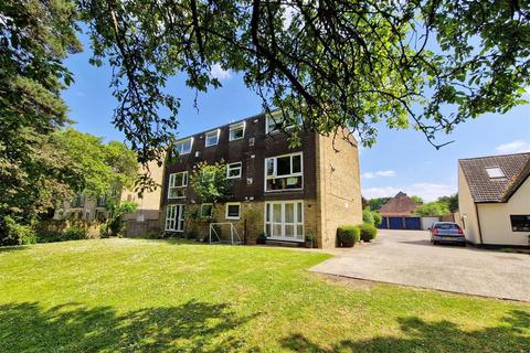 2 bedroom flat for sale, The Lodge, The Plain, Epping