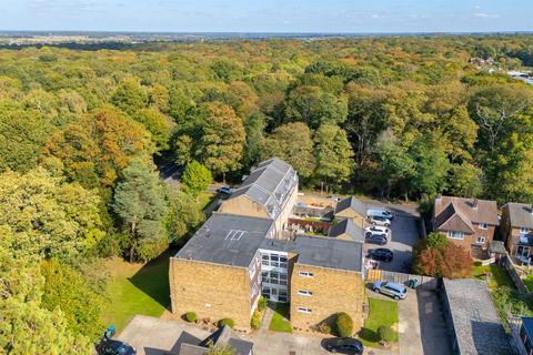 2 bedroom flat for sale, The Lodge, The Plain, Epping