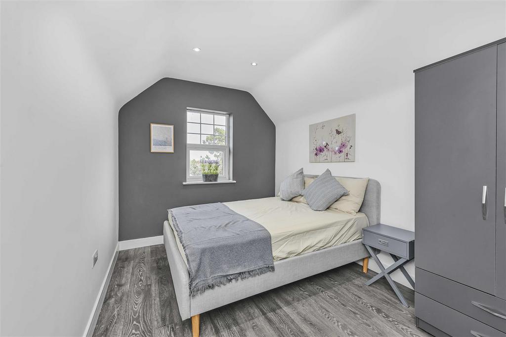 James Anderson - Flat 8 422 Upper Richmond Road We