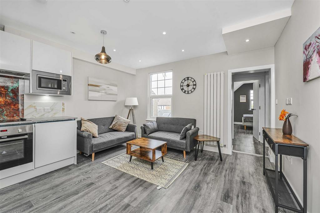 James Anderson - Flat 8 422 Upper Richmond Road We