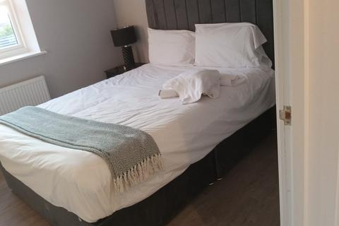 undefined, crescent drive, Aldershot GU12