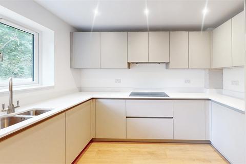 4 bedroom semi-detached house for sale, Kingsbridge Way, Kennett