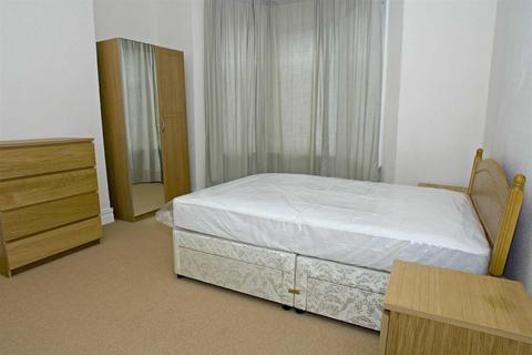 undefined, Tosson Terrace, Heaton