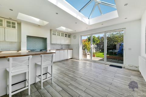 Manor Way, Mitcham CR4
