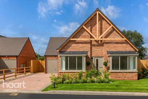 2 bedroom detached bungalow for sale, Gallamore Lane, Market Rasen