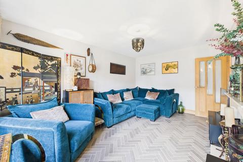 Garnett Green, Ormskirk, Lancs, L39 3NL