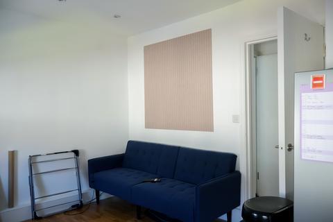 undefined, Waylen Street, Reading RG1