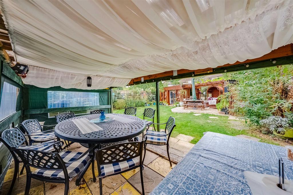 Covered patio area