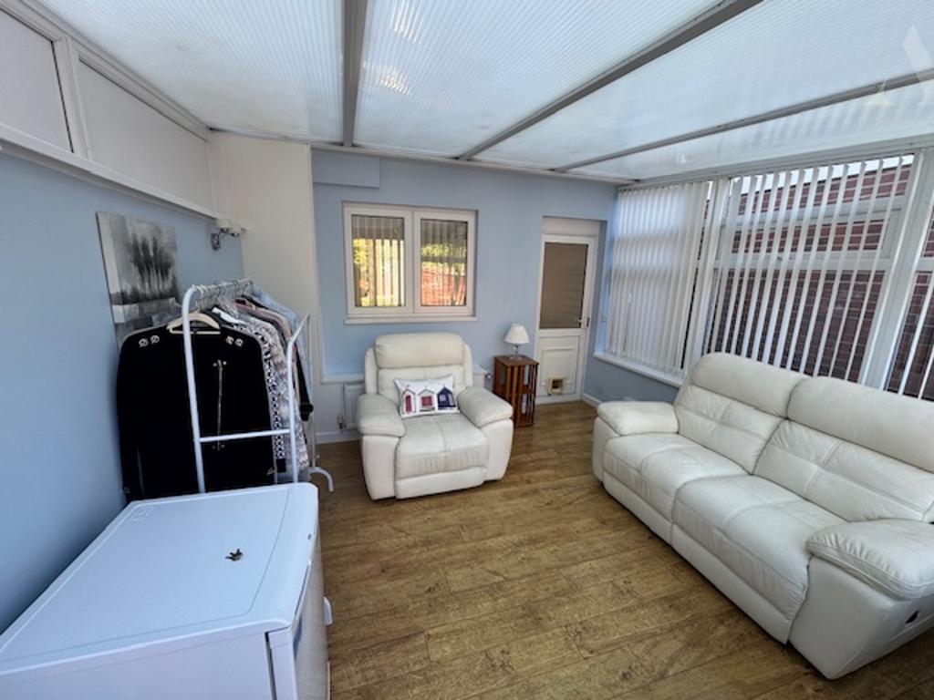 58 Bushbury Road conservatory.jpeg