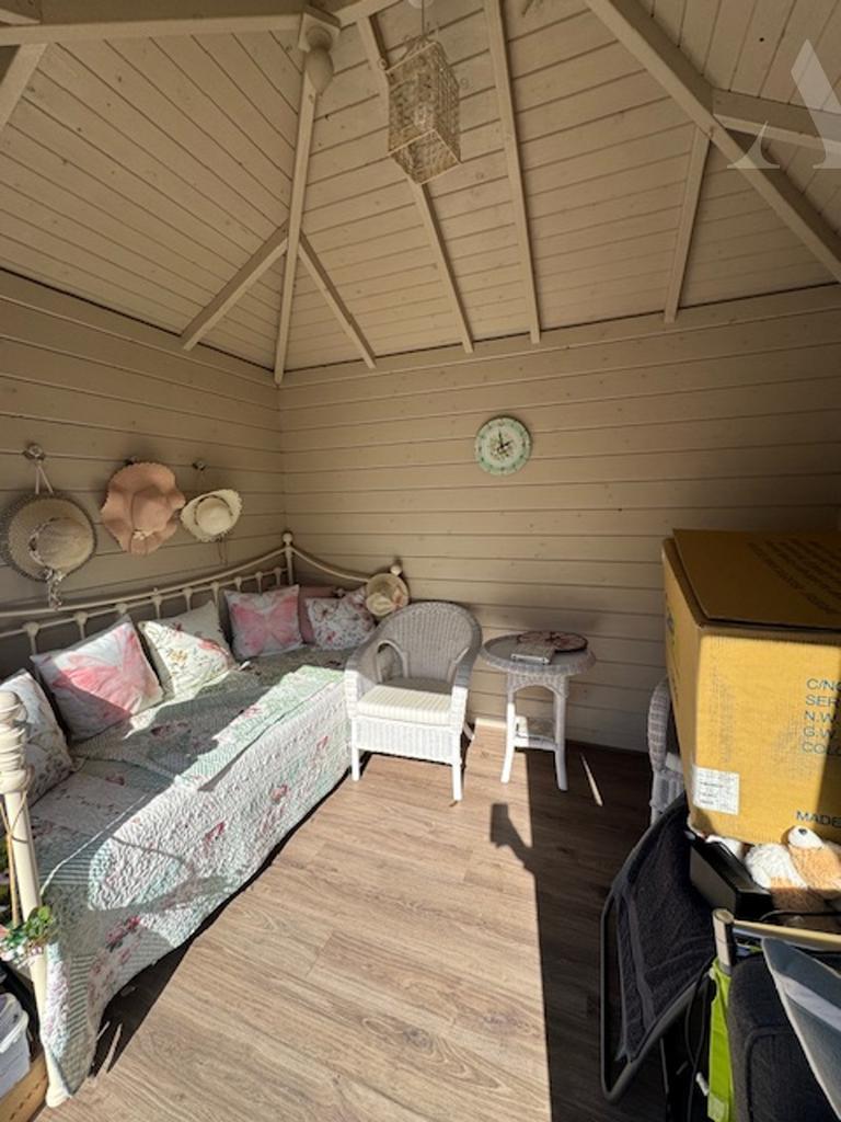 60 Bushbury Road Summer House.jpeg