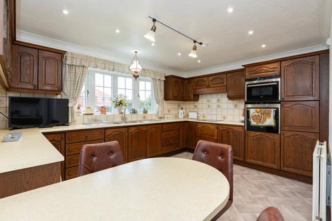 2 bedroom detached bungalow for sale, Blackthorn Lane, Boston, PE21